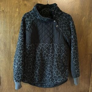Abercrombie & Fitch Asymmetrical button pullover